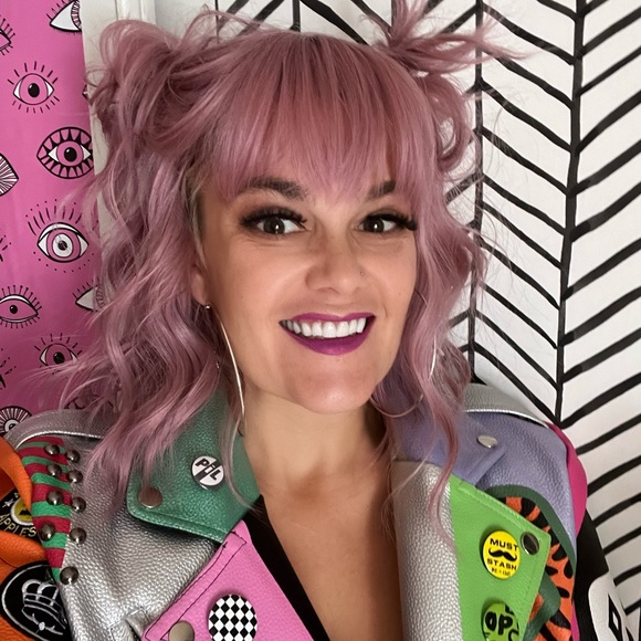 Meet your Posher, Shannon - Picture 2 of 5